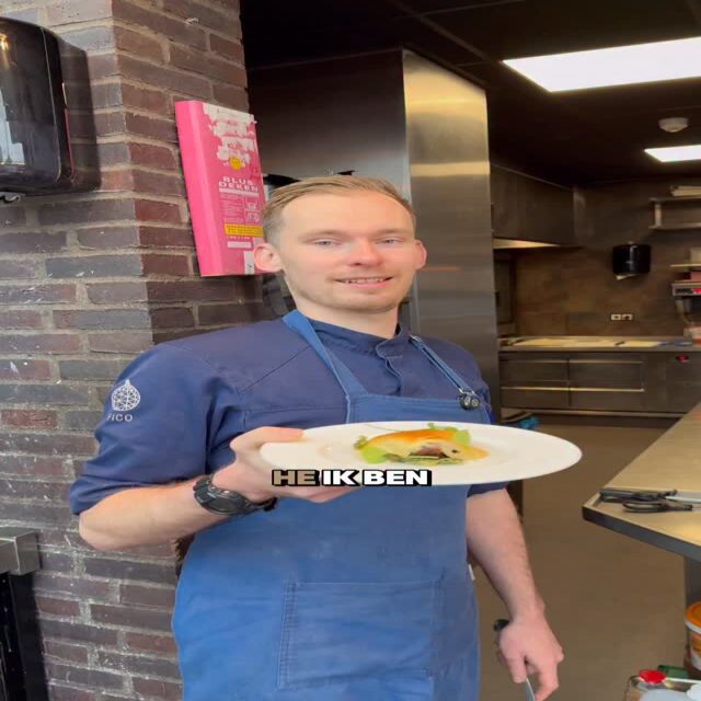 Vandaag maakt Martijn voor ons zeebaars met ossenstaart! 🐟🥩 #FICO #Utrecht #zeebaars #ossenstaart