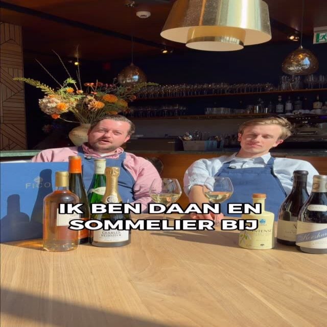 We nemen onze wijnproeverijen mee naar buiten. ☀️🍷

Vanaf 4 & 5 juli vind je ons bij Fico, waar je met lekker weer, geniet van uitzicht op het water. 🌊

Wie neem jij mee? Reserveer je plekje nu via de link in onze bio. 🥂