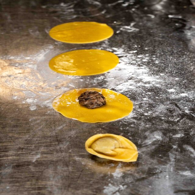 Handgevouwen tortellini 💛